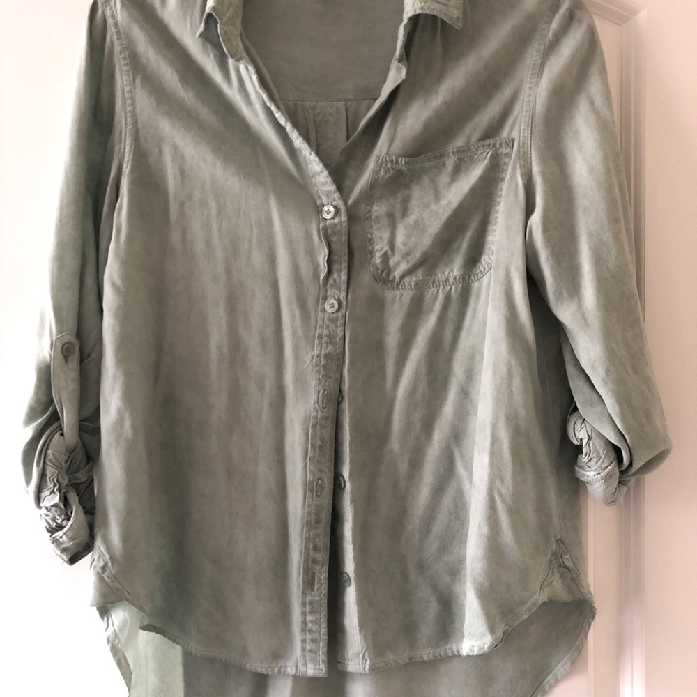 SAGE GREEN BUTTON DOWN SHIRT